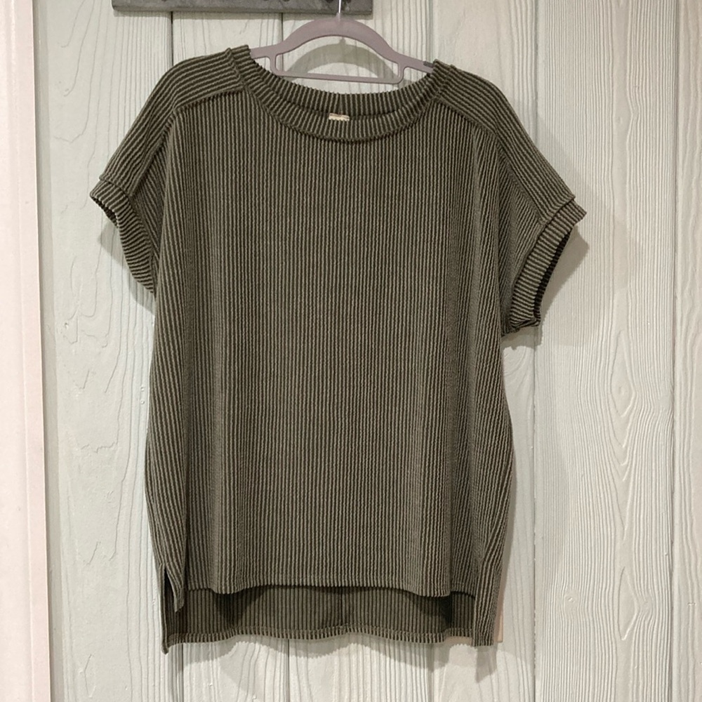 Women’s short sleeve tee